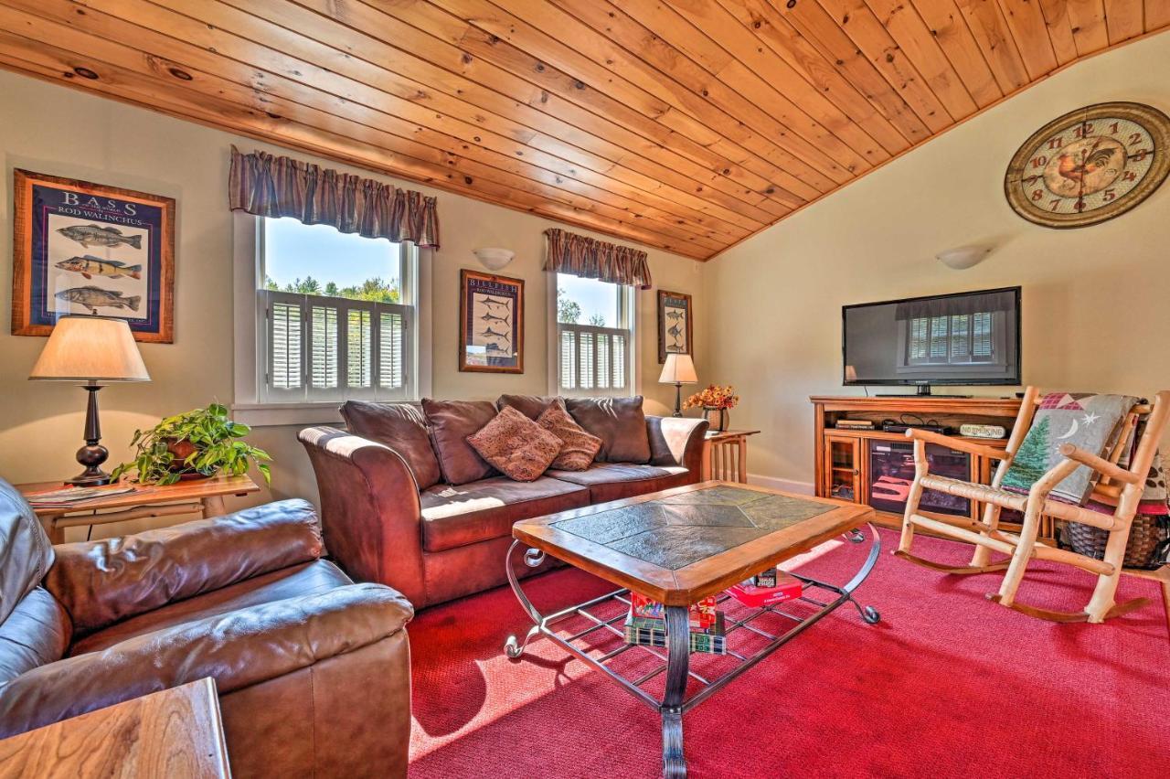 Cozy Apt With Hot Tub And Deck, 10 Mi To Stowe Resort! Exterior photo